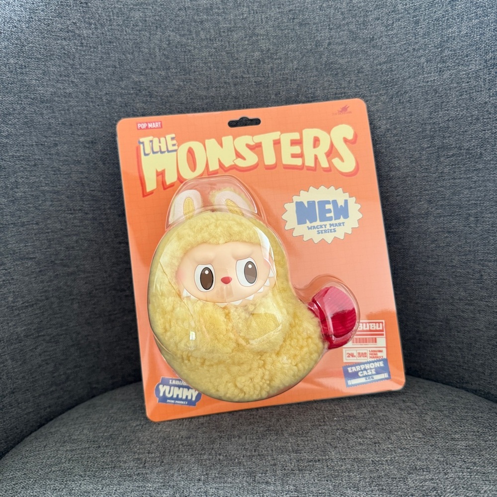POP MART LABUBU THE MONSTERS Wacky Mart Series- Shrimp Earphone Case